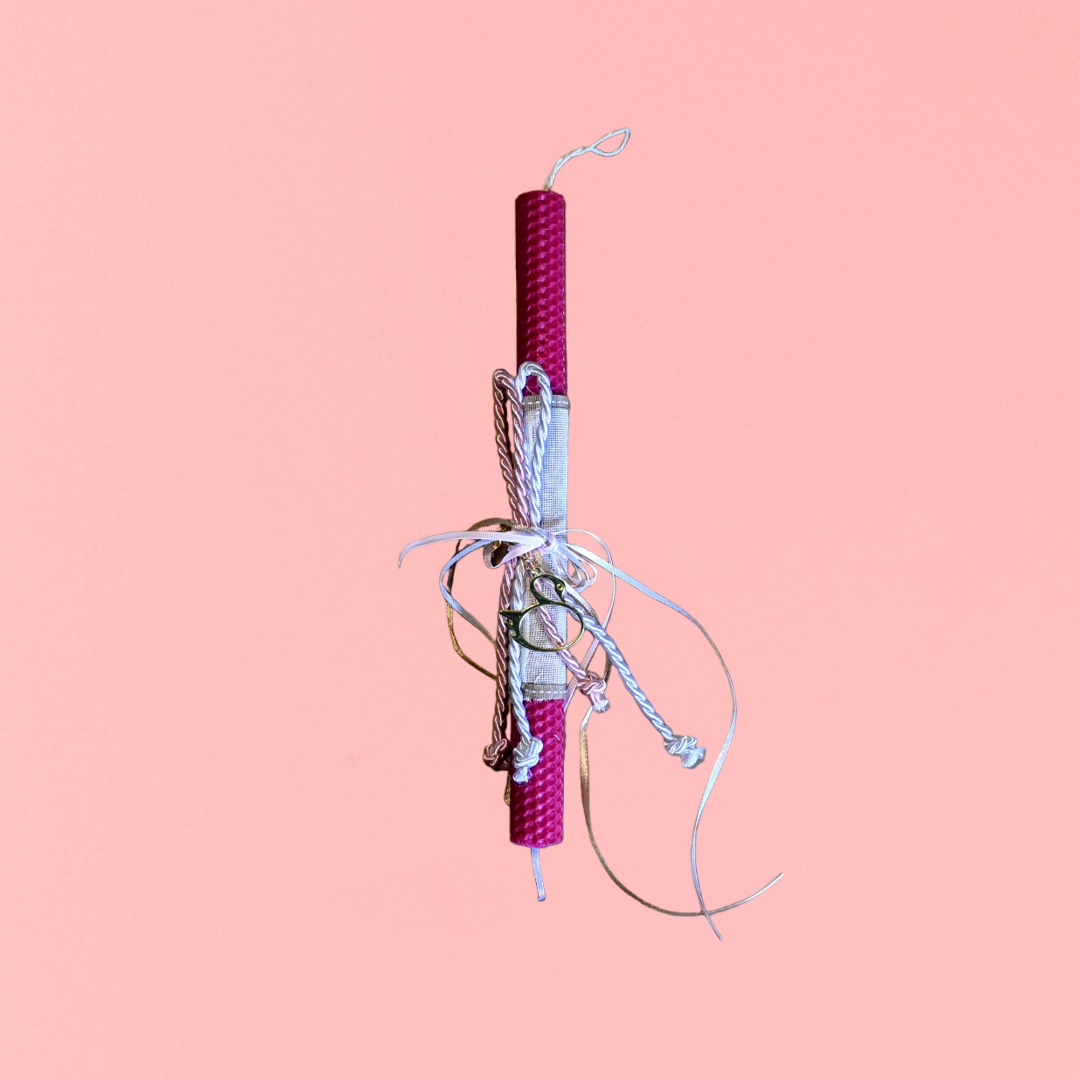 Osterfarbene Kerze mit Metall-Schwanen-Schlüsselanhänger