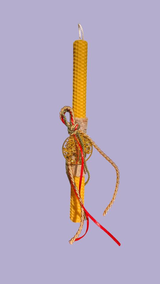 Osterkerze mit großem Lebensbaum-Schlüsselanhänger aus Metall