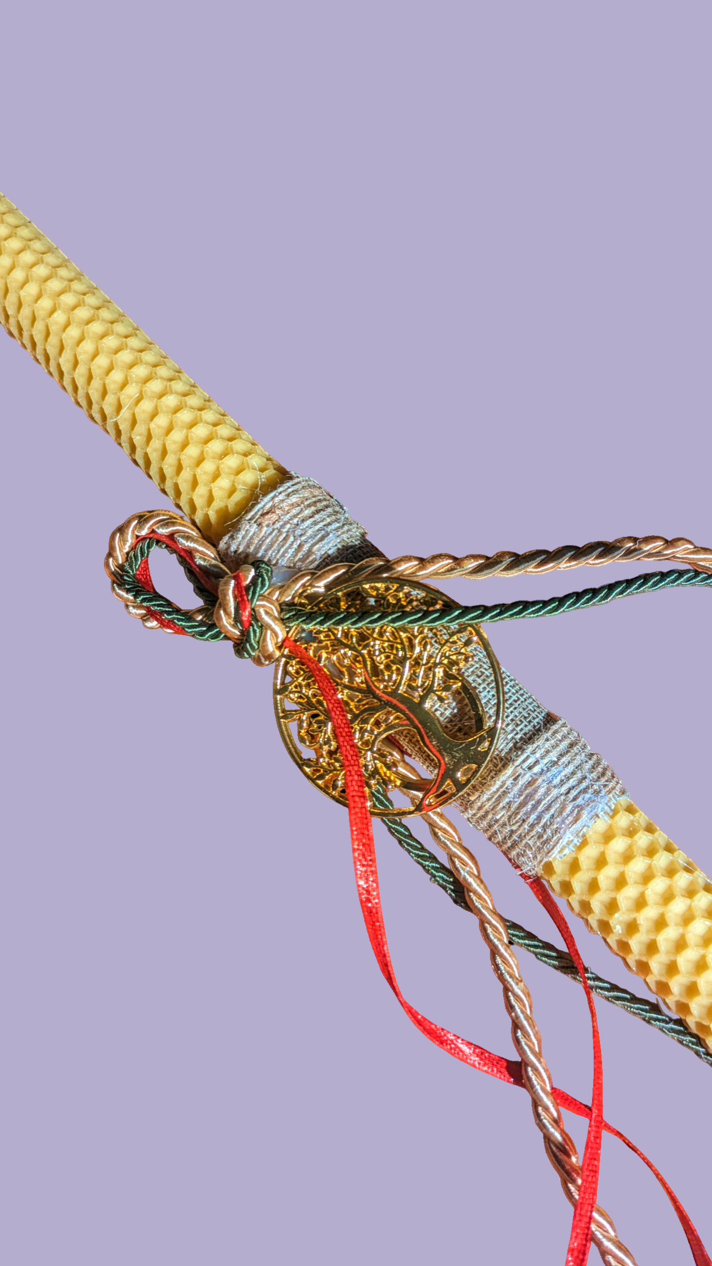 Πασχαλινή λαμπάδα με μεταλικό μεγάλο μπρελόκ δέντρο της ζωής